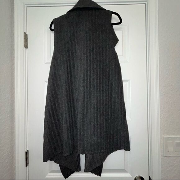 Le Moda Shawl Cascade Collar Sleeveless Sweater Vest - Picture 7 of 8